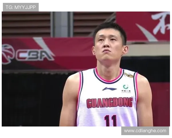 周鹏：从篮球场上的拼搏者到生活中的坚韧榜样